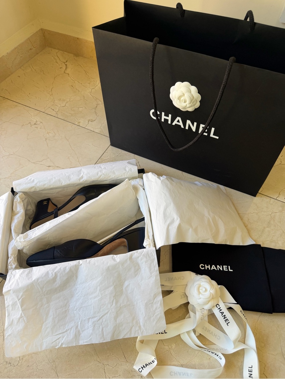 CHANEL Classic Black Slingback Pumps 39.5 + Box, Dust Bags & Shopping Bag - Picture 13 of 16